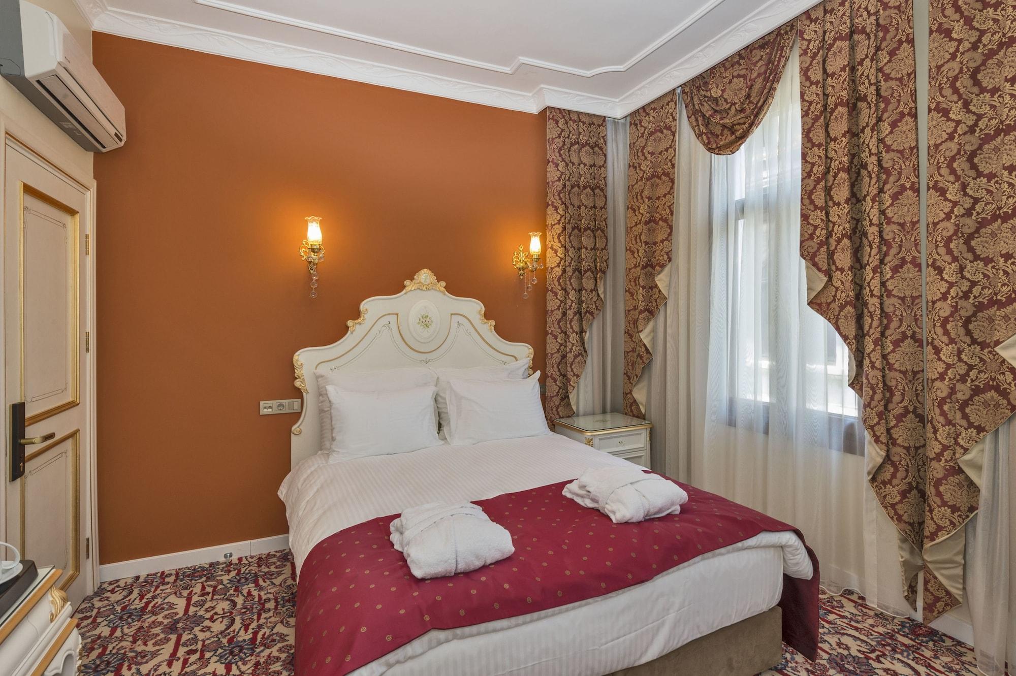 By Murat Crown Hotel Taksim Istanbul Exterior photo