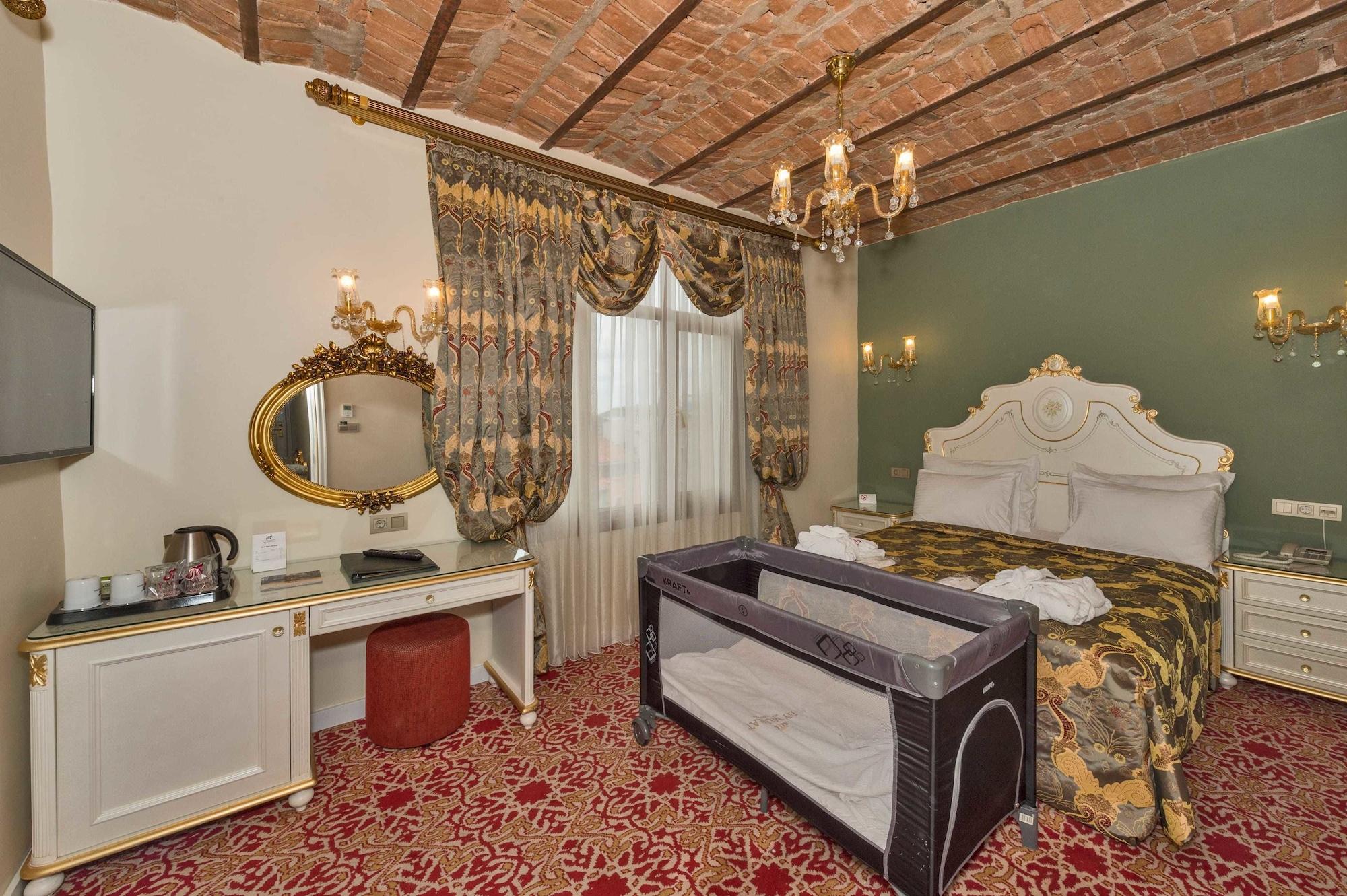 By Murat Crown Hotel Taksim Istanbul Exterior photo