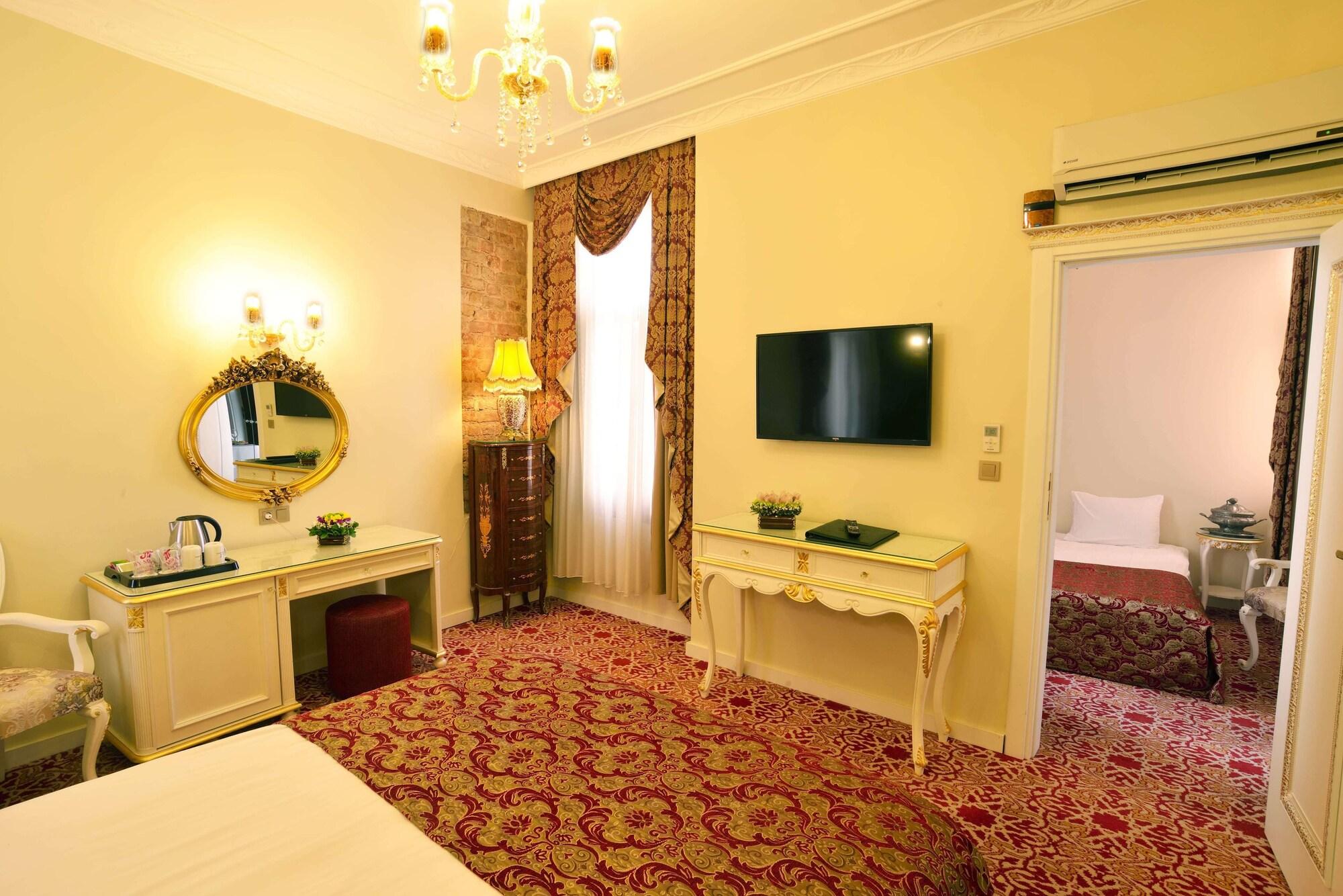 By Murat Crown Hotel Taksim Istanbul Exterior photo