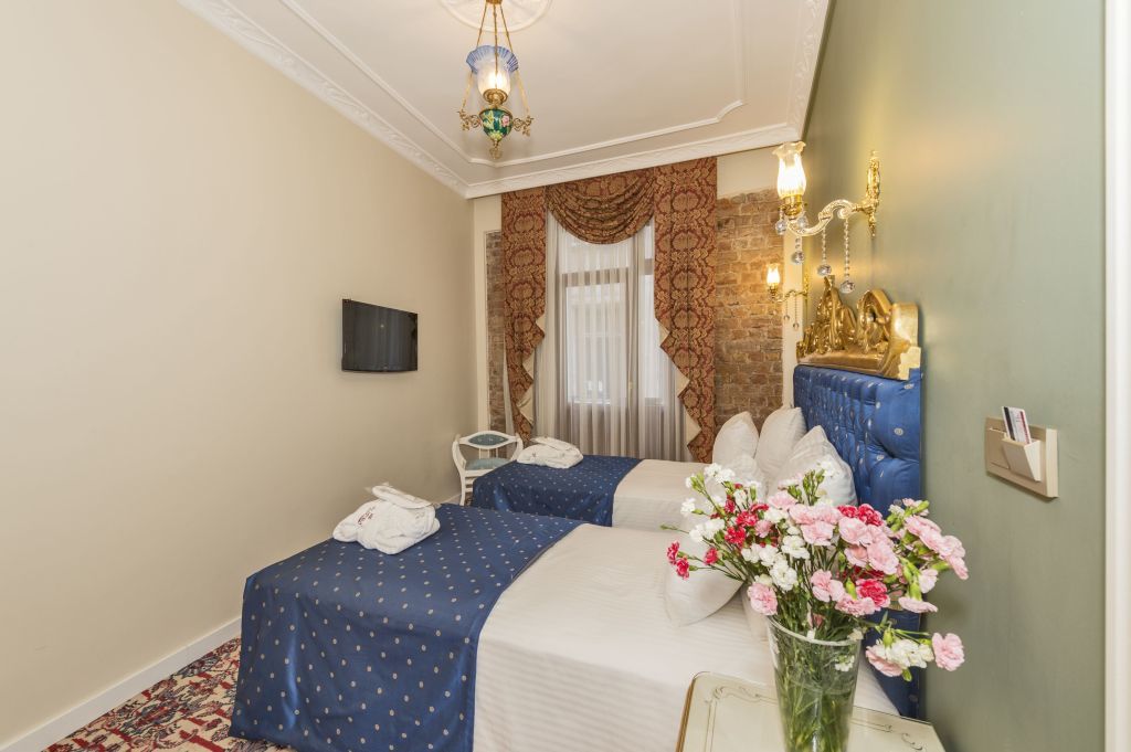 By Murat Crown Hotel Taksim Istanbul Exterior photo
