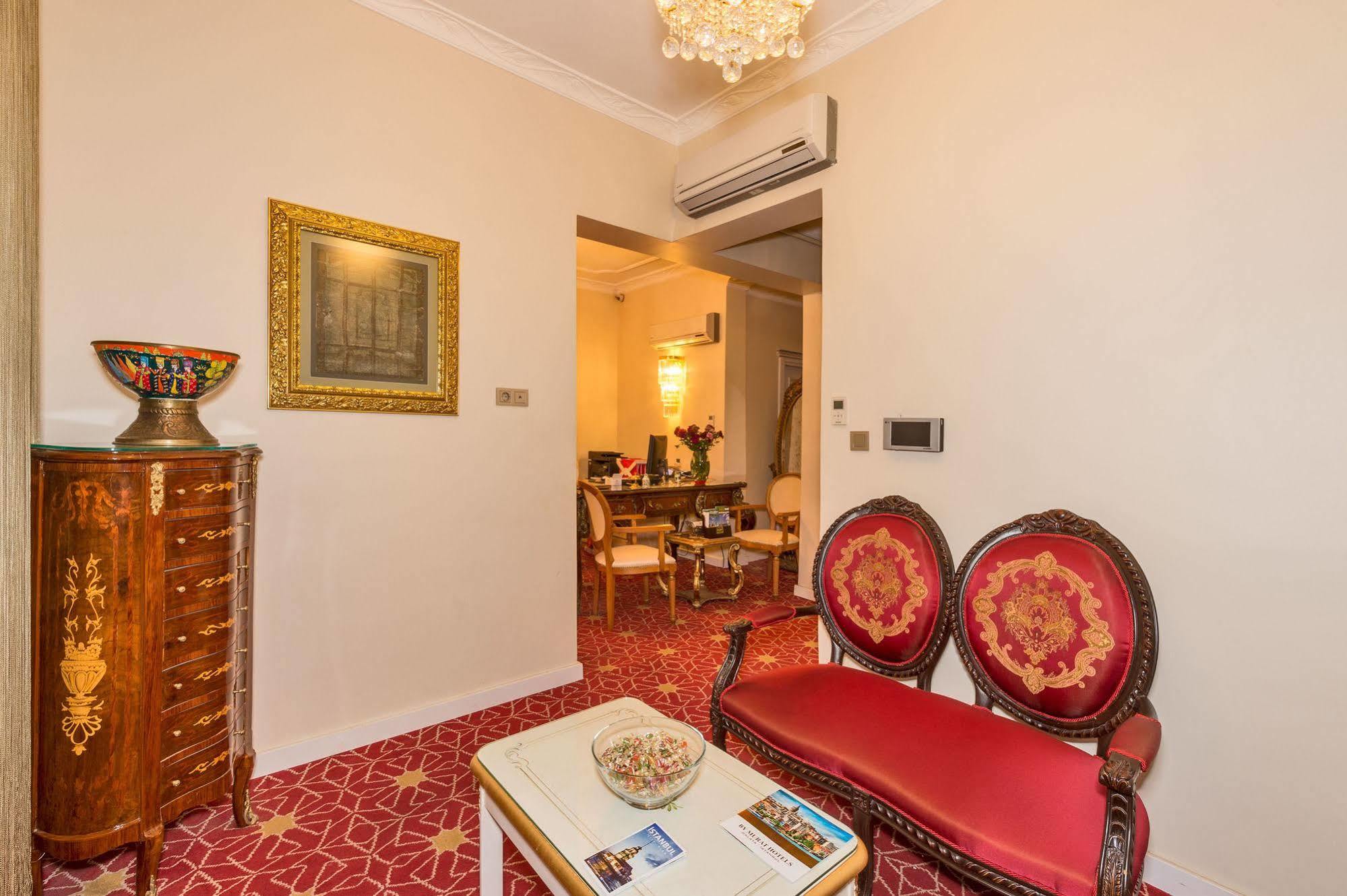By Murat Crown Hotel Taksim Istanbul Exterior photo