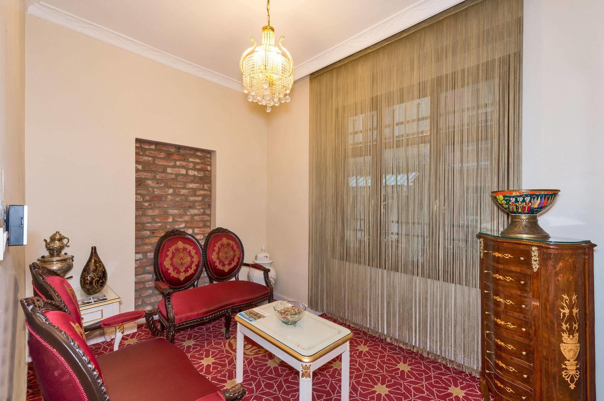 By Murat Crown Hotel Taksim Istanbul Exterior photo
