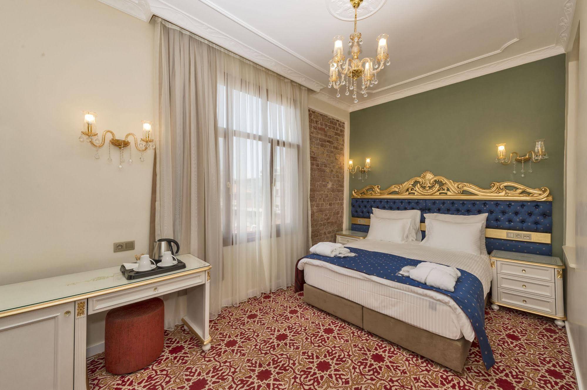 By Murat Crown Hotel Taksim Istanbul Exterior photo