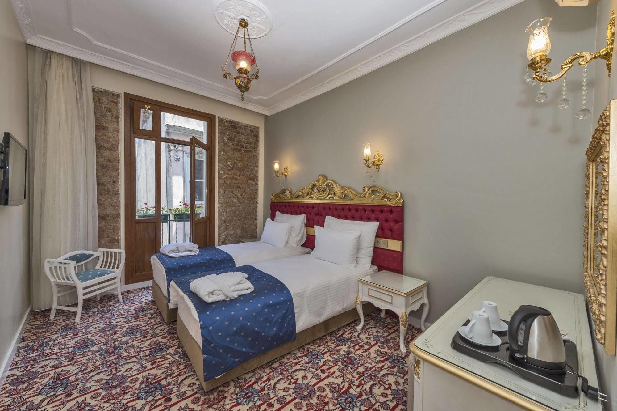By Murat Crown Hotel Taksim Istanbul Exterior photo